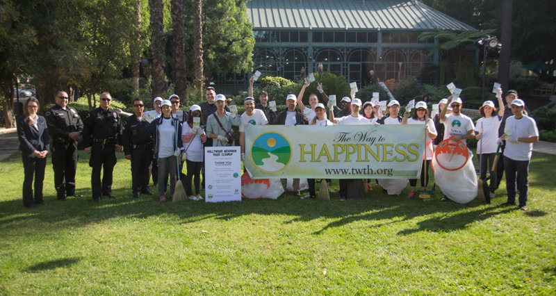 The Way to Happiness cleanup with LAPD officers